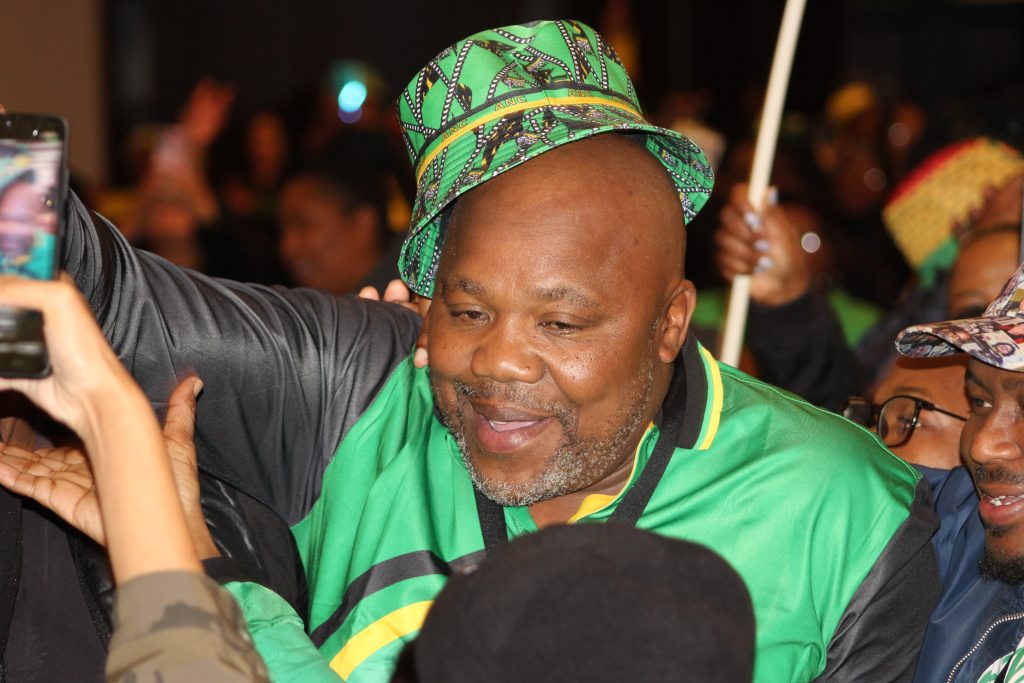 Ndithini Tyhido
